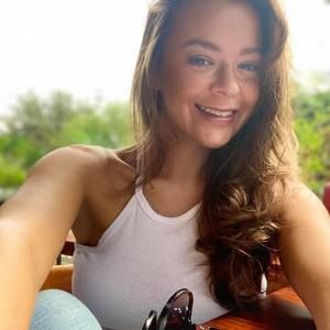 Meet your Posher, Selena